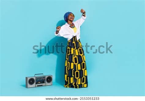 39 Traditional African Lady Listening Music Images, Stock Photos ...