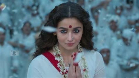 Gangubai Kathiawadi Teaser Netizens Cant Get Over Alia Bhatts Fierce