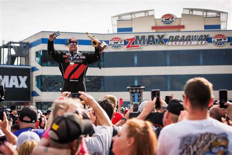 Matt Hagan Captures Th Nhra Career Win In Tsr Direct Connection Dodge