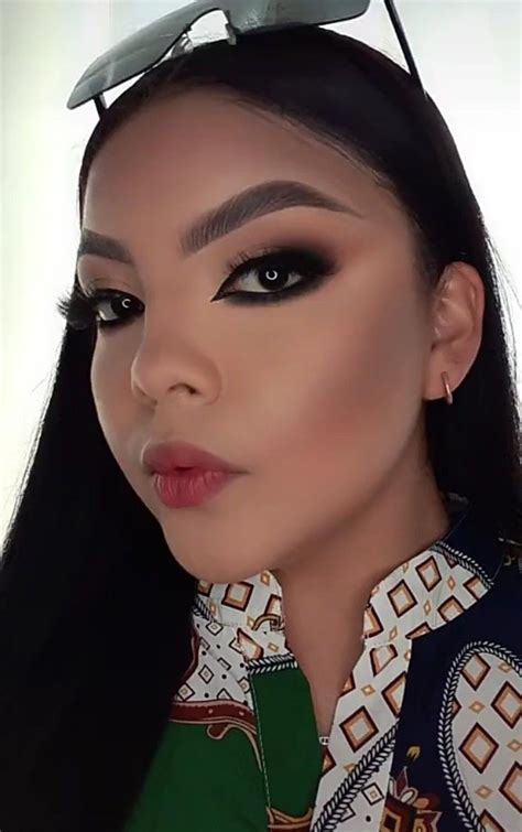 🥂🖤 En 2023 Maquillaje De Ojo Grande Maquillaje De Ojos De Noche Maquillaje De Ojos Fiesta