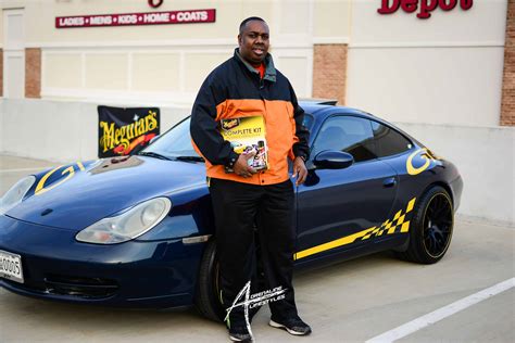 Drivers are furious about the DMV on Broadway in Sacramento California service 27