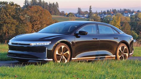 2022 Lucid Air First Drive Review 520 Miles Of Range Aimed At Tesla