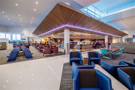 Sky Club Concourse B 2 | Delta News Hub