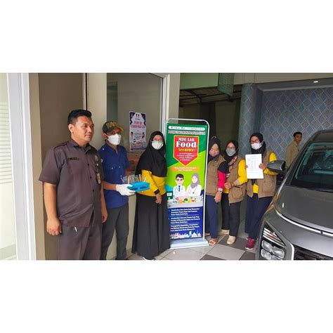 Dkp Pojok Uji Keamanan Pangan Segar Di Fresh Market Green Lake City