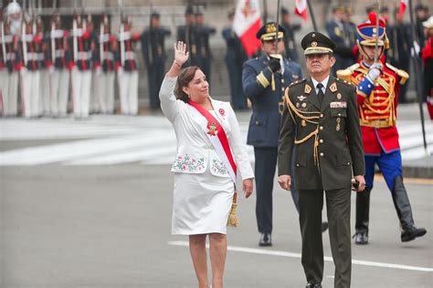 La Presidenta Dina Boluarte Asiste A La Misa Solemne Y Te Deum En La