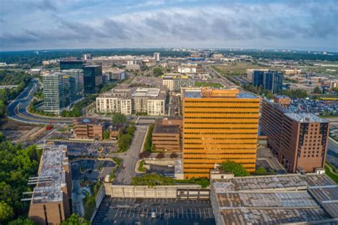 30 Bloomington Skyline Stock Photos Pictures And Royalty Free Images