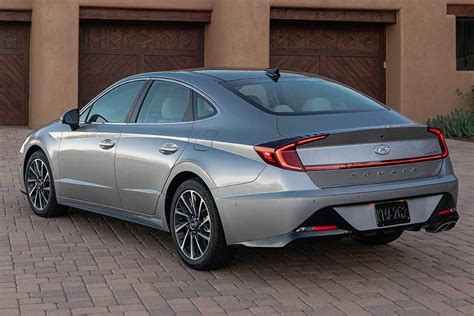 2020 Toyota Camry Vs 2020 Hyundai Sonata Which Is Better Autotrader