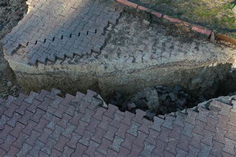 Gaziantep Te Deprem Etkisi Sokaklar N Birle Ti I Noktada Dev Ukur Olu Tu