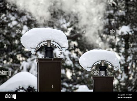 Rauchende Schornsteine Symbolfoto Heizen Im Winter M Nchen Dezember