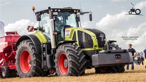 Foto Claas Axion 950 812689