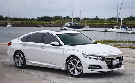 First Impression รวว ทดลองขบ Honda Accord 2 0 Hybrid TECH แรงและ