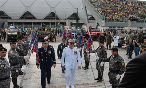 Comando Do Distrito Naval Participa De Desfile Militar Em