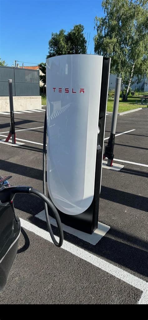 First Supercharger V4 In France With Truck Charging Spot Tesla Motors