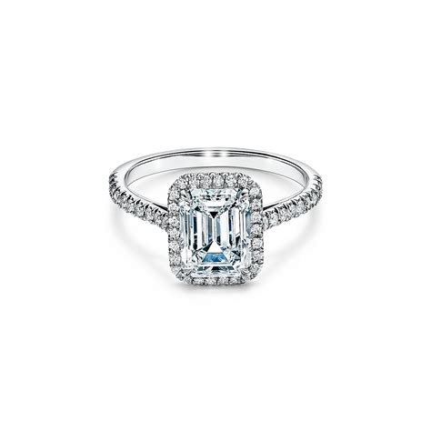 Tiffany Soleste emerald-cut halo engagement ring with a diamond platinum band. | Tiffany & Co. CA