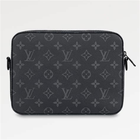 Lv Steamer Messenger Men S Fashion Bags Sling Bags On Carousell