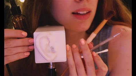 Ear Cleaning Asmr Binaural And No Talking Q Tips Brushing Tapping