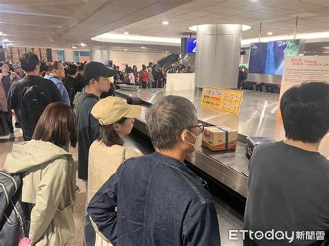 桃機二航廈深夜湧現排隊潮！亞帕運選手歸國 機場緊急加派人手 Ettoday生活新聞 Ettoday新聞雲