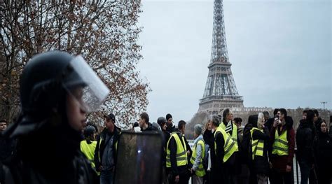 Chalecos Amarillos Vuelven A Protestar En Las Calles De Francia