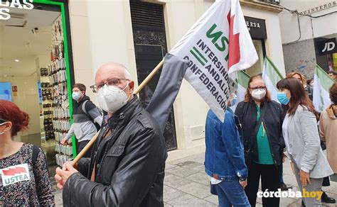 CCOO CSIF Ustea UGT E ISA Se Concentran Contra El Cese