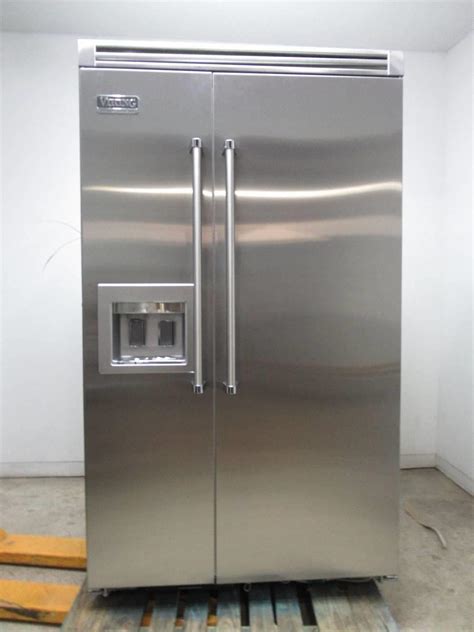 Viking Professional Series 48" External Ice Built-in SS Refrigerator ...