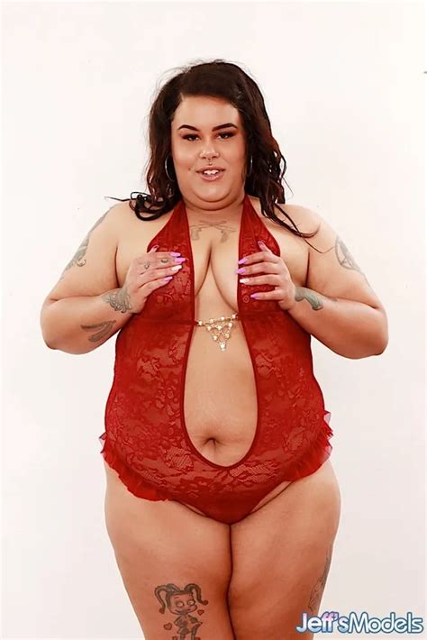 Brunette BBW Spooky Fat Brat Enjoys Pussy Pounding Nude Pics XHamster