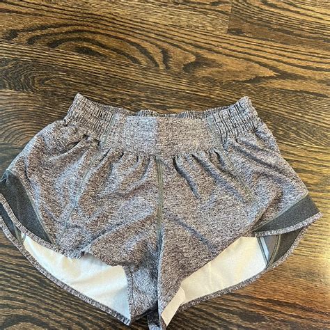 LULULEMON GREY HOTTY HOT SHORTS 2 5 INCH COLOR NO Depop