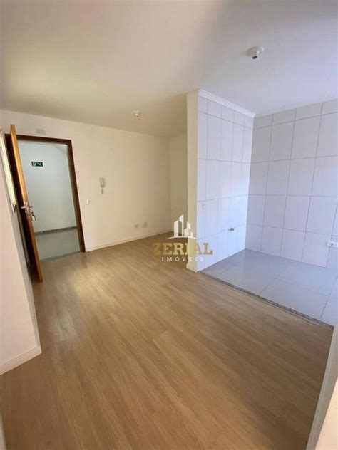 Apartamento na Rua Paranapiacaba Vila Pires em Santo André por R 260