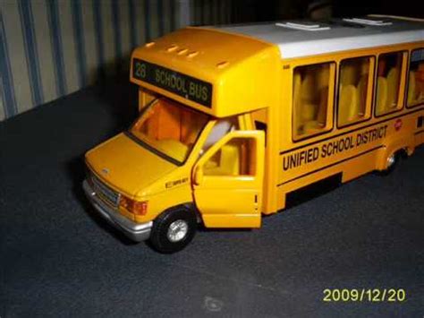 Ford E-350XL Mini Bus Model - YouTube