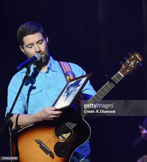 503 Josh Turner In Concert Stock Photos High Res Pictures And Images