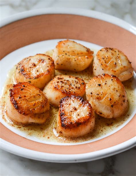 Simple Sauteed Scallops