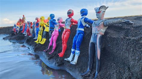 Super Hero Ultraman Ginga Ultraman Z Jatuh Ke Sungai Power Rangers Di