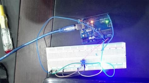 Measure Analog Voltage Using Arduino Adc