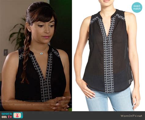 Wornontv Ceces Black Sleeveless Top With Embroidered Trim On New Girl Hannah Simone