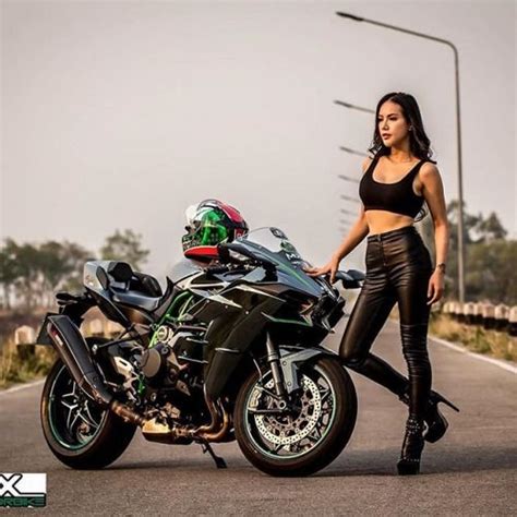 Biker Girl Kawasaki Ninja H2 Chicas Ciclistas Chicas De Motocross