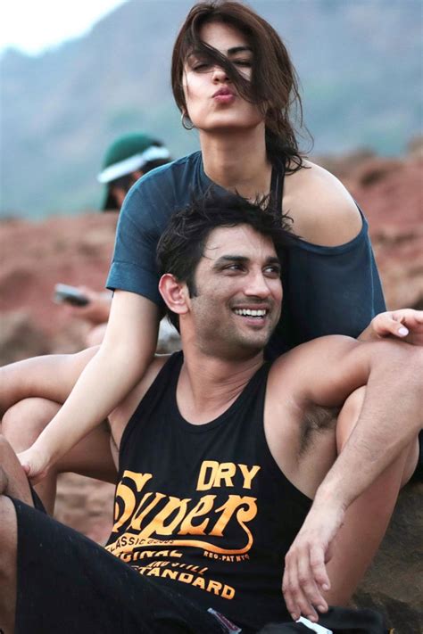 Rhea Chakraborty Birthday Mushy Pics Of The Actress With Sushant