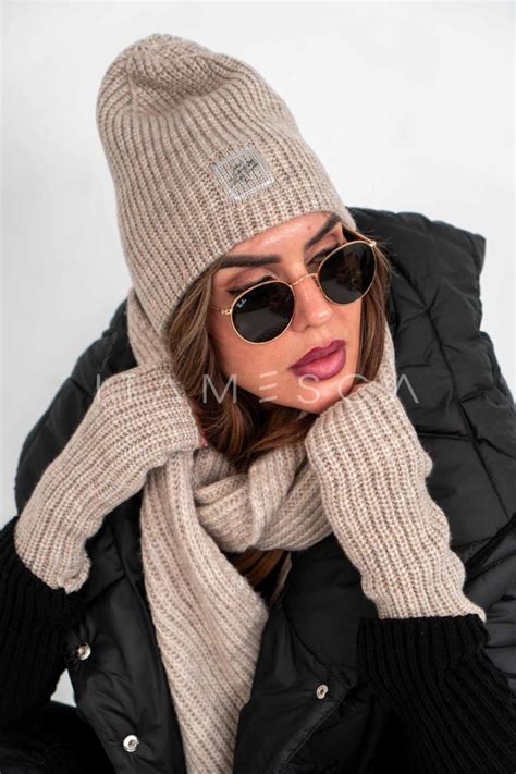 Zimowy komplet damski HOT TIME czapka szalik rękawiczki jasnobeżowy Itamesca