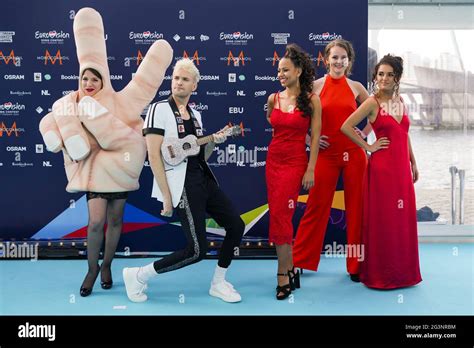 Rotterdam Eurovisie Songfestival In Ahoy Openingsceremonie Met Rode