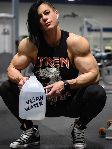 Pin By Rich Madden On Fit Women 1 Body Building Women Bodybuilding