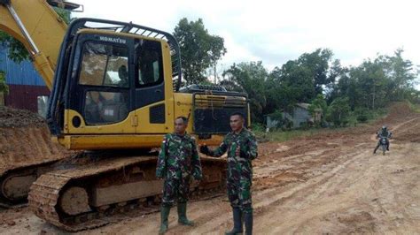 Dansatgas Tmmd Kodim Sanggau Tinjau Lokasi Peningkatan Jalan