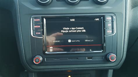 VW Caddy 2018 - výměna stávajícího rádia za RCD 410 + zadní kamera s ...