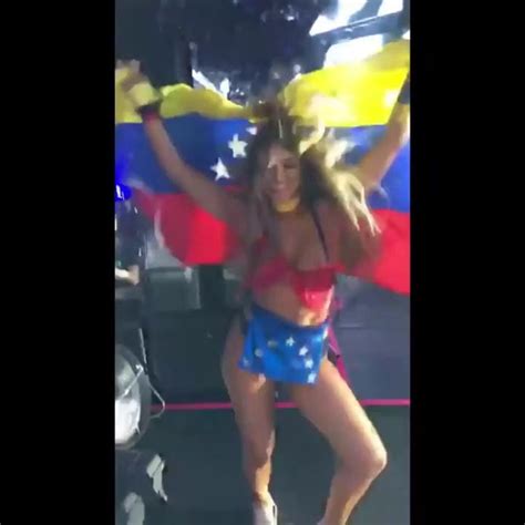 Lele Pons Nude Boob Slip In The Outdoor Party Video Viral Vid Hub