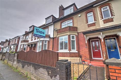 Property For Sale On Acresfield Road Salford Yopa