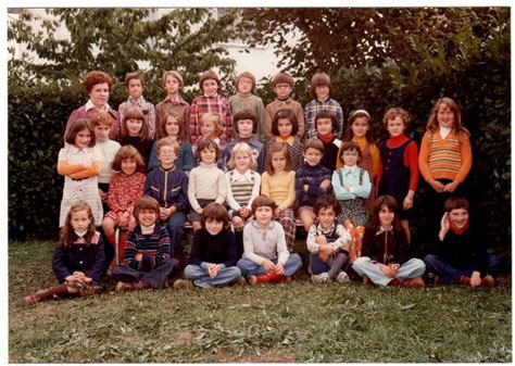 Photo De Classe CE2 1976 77 De 1976 ECOLE MAIRIE Copains D Avant