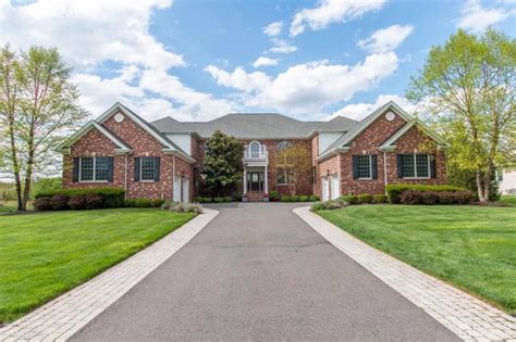 3 Bouvier Ln East Brunswick Nj 08816 50 Photos Mls 2311286r Movoto
