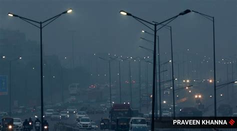 Delhis Air Quality Still ‘very Poor Schools To Reopen Tomorrow India News News The Indian