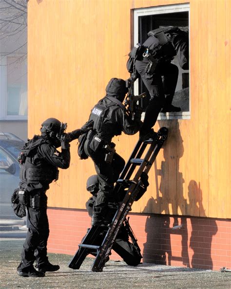 Tak trenują w ABW [GALERIA] - Służby specjalne - Portal Gov.pl