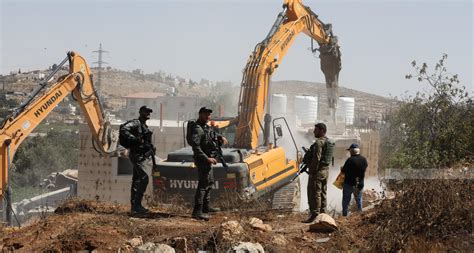 Israeli Bulldozers Demolish Commercial Structures In Jerusalem District