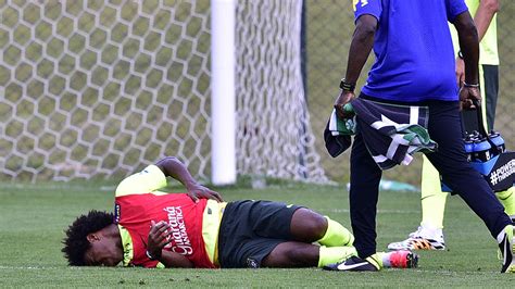 Willian Deixa Treino Da Sele O Mais Cedo Dores Placar