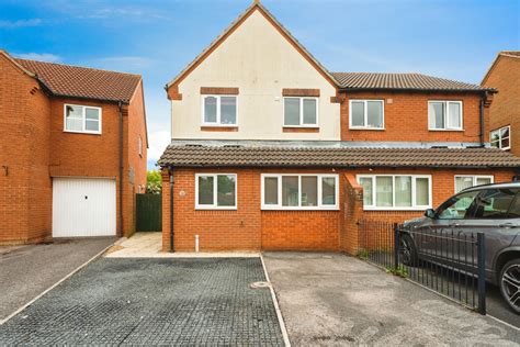 3 Bedroom Semi Detached House For Sale In Lapwing Close Bradley Stoke