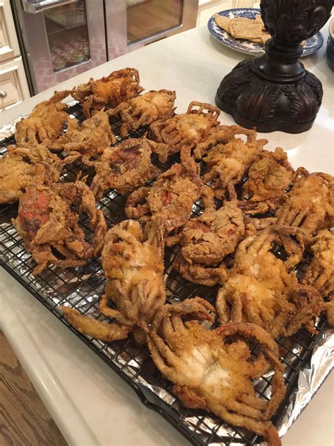 Flash Fried Soft Shell Crabs With Garlic Tomatillo Sauce Artofit